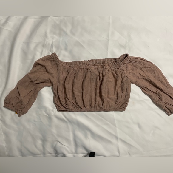 Lulu’s off the shoulder brown/tan crop top blouse size large - Picture 4 of 4